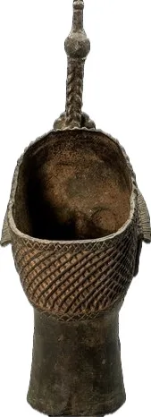 Crowned Head with Plaited Crest, Ife Style, reverse