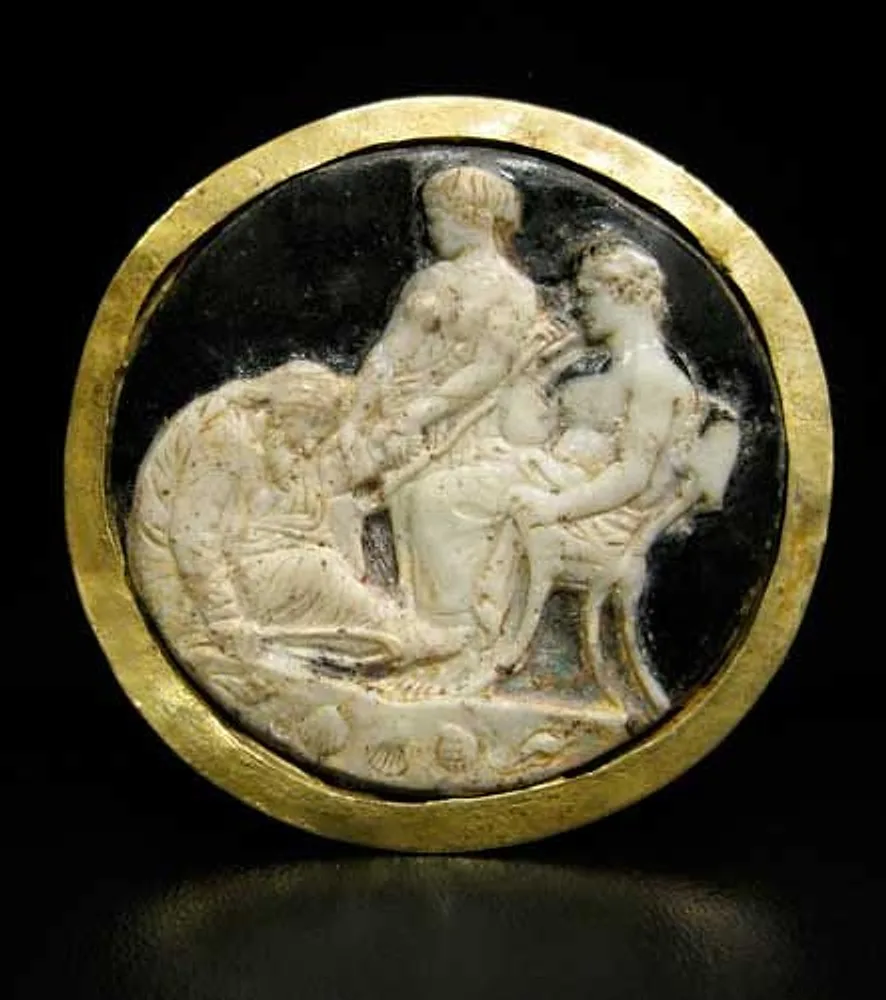 Roman Glass Cameo Pendant (Priam and Achilles), view 1