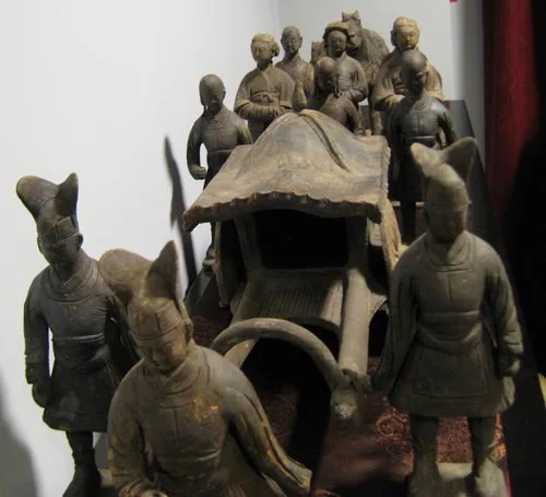 Yuan Dynasty Black Pottery Set — view 2