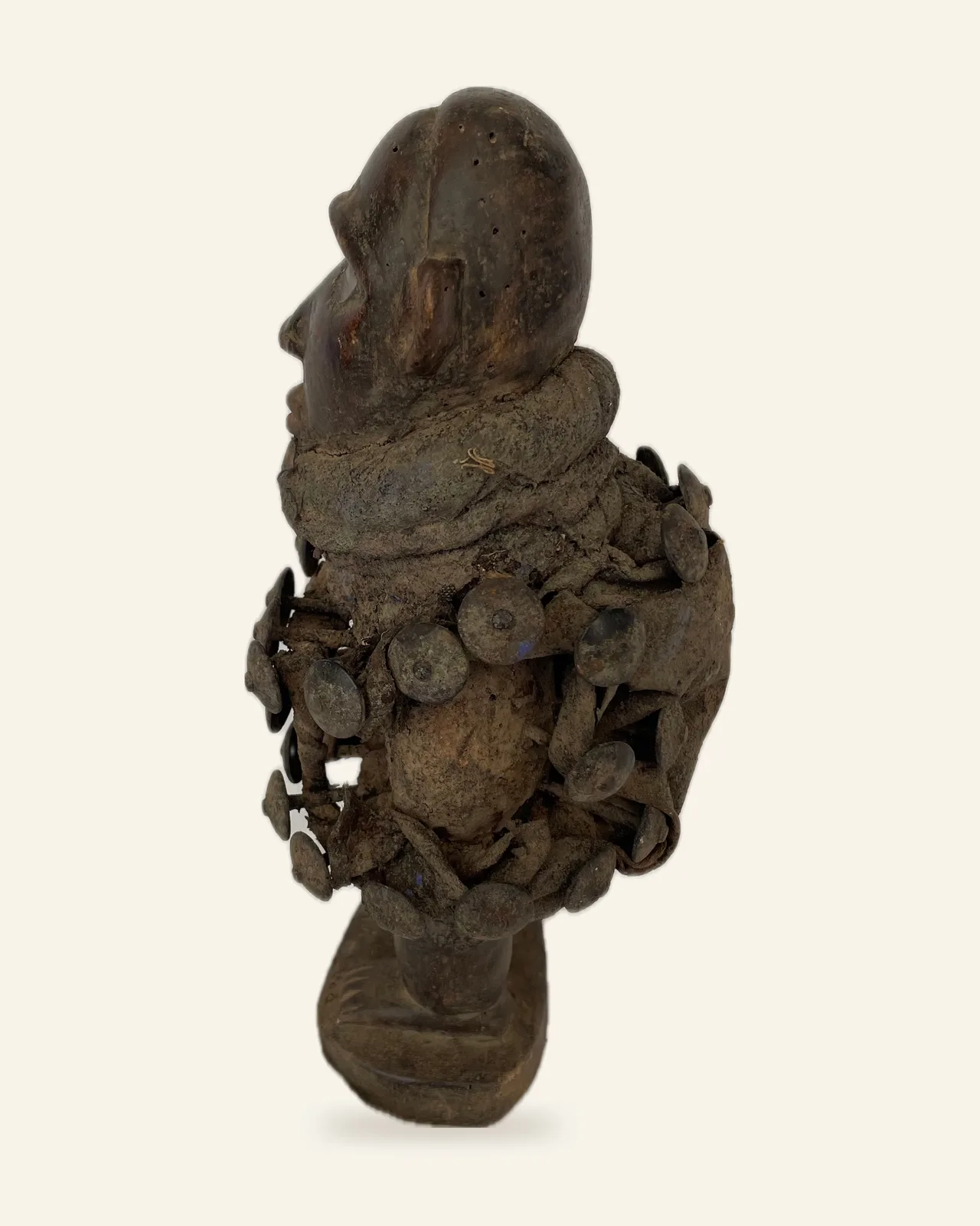 Nkisi Nduda, Kongo (Yombe / Vili Style), left profile