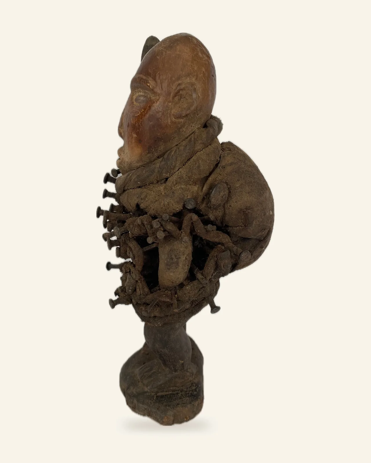 Nkisi Nduda, Kongo (Yombe / Vili Style), left profile
