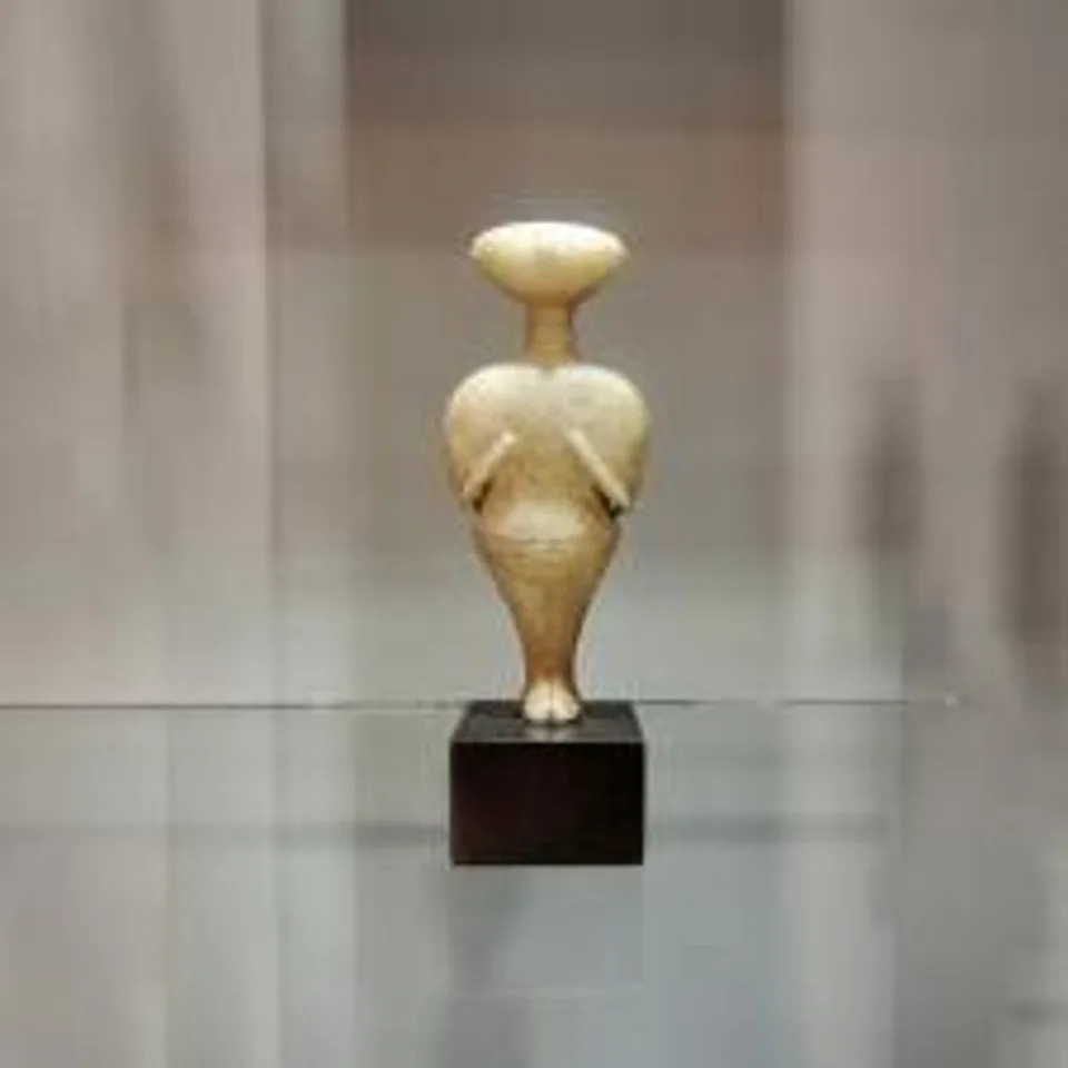 Kilia Figure, view 1